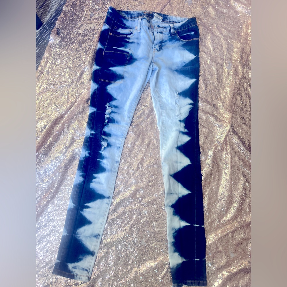 Juniors v.I.P Trendy Blue Tie-Dye Skinny Jeans